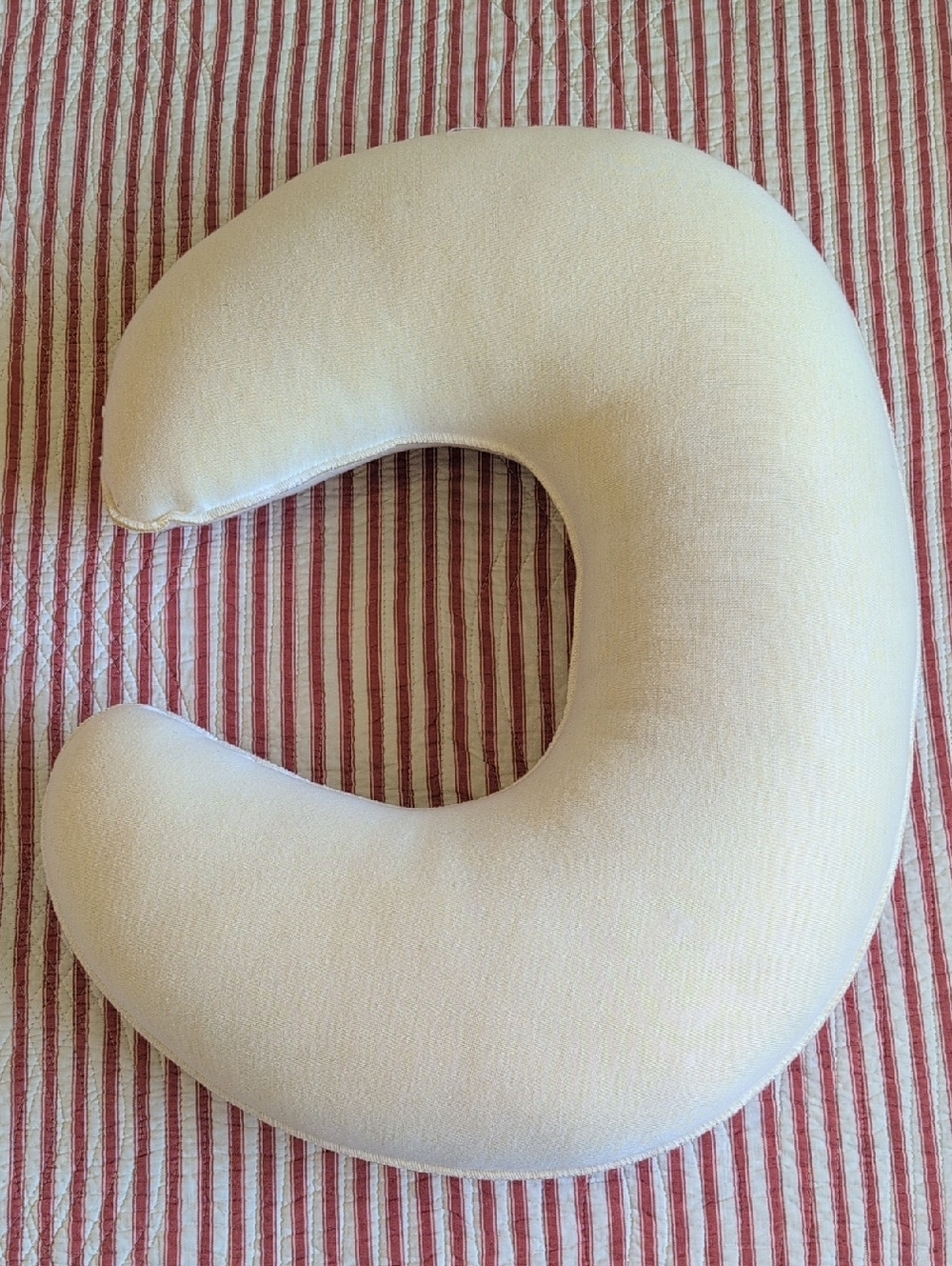 baby works memory foam feeding pillow with extra cotton covers & storage case - Picture 6 of 15
